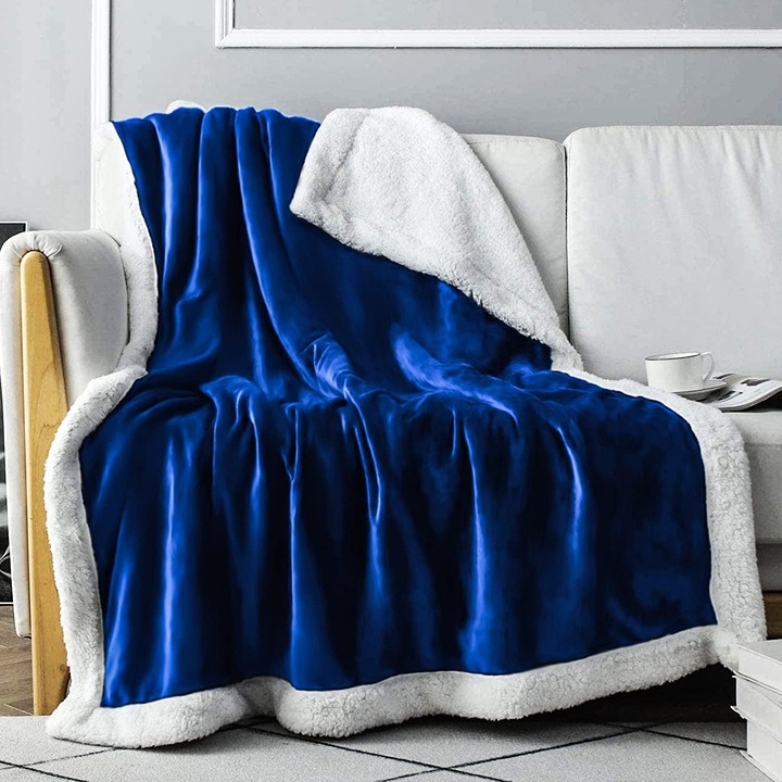 65 x50 Dual Sided Reversible, Plush, Cozy, Fuzzy, Warm Blankets