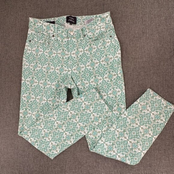 NYDJ for Chicos Medallion Print Skinny Jeans Size 4 Lift Tuck Technology