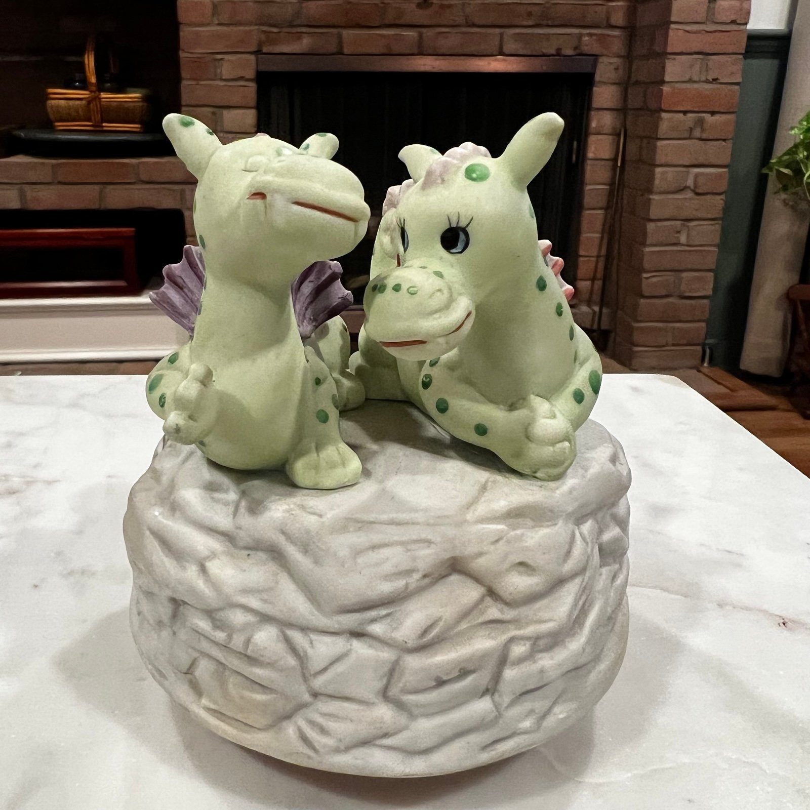 1983 Joan Berg Victor Dragon Music Box Figurine Statue WORKS! Aldon Accessories