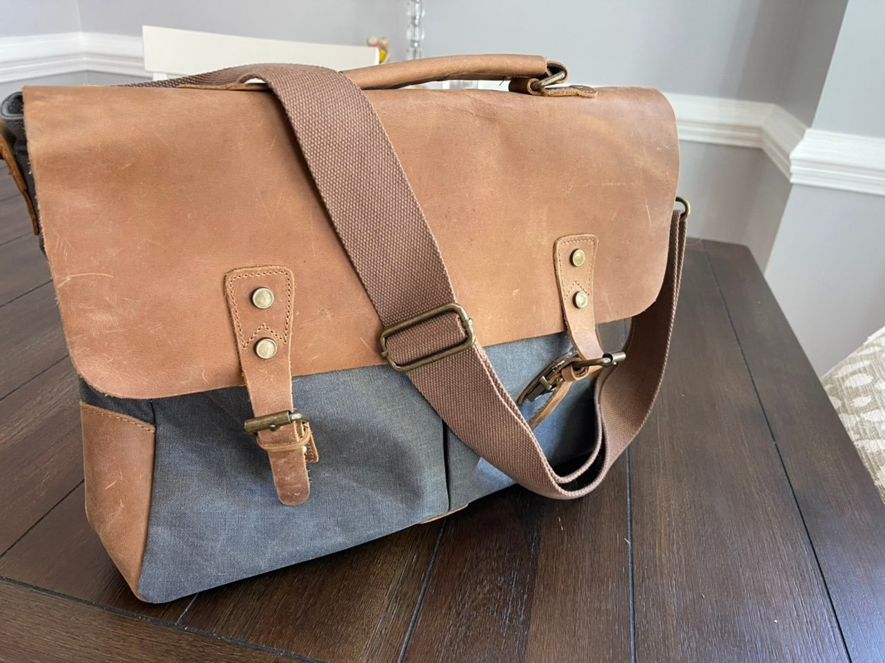 Messenger bag