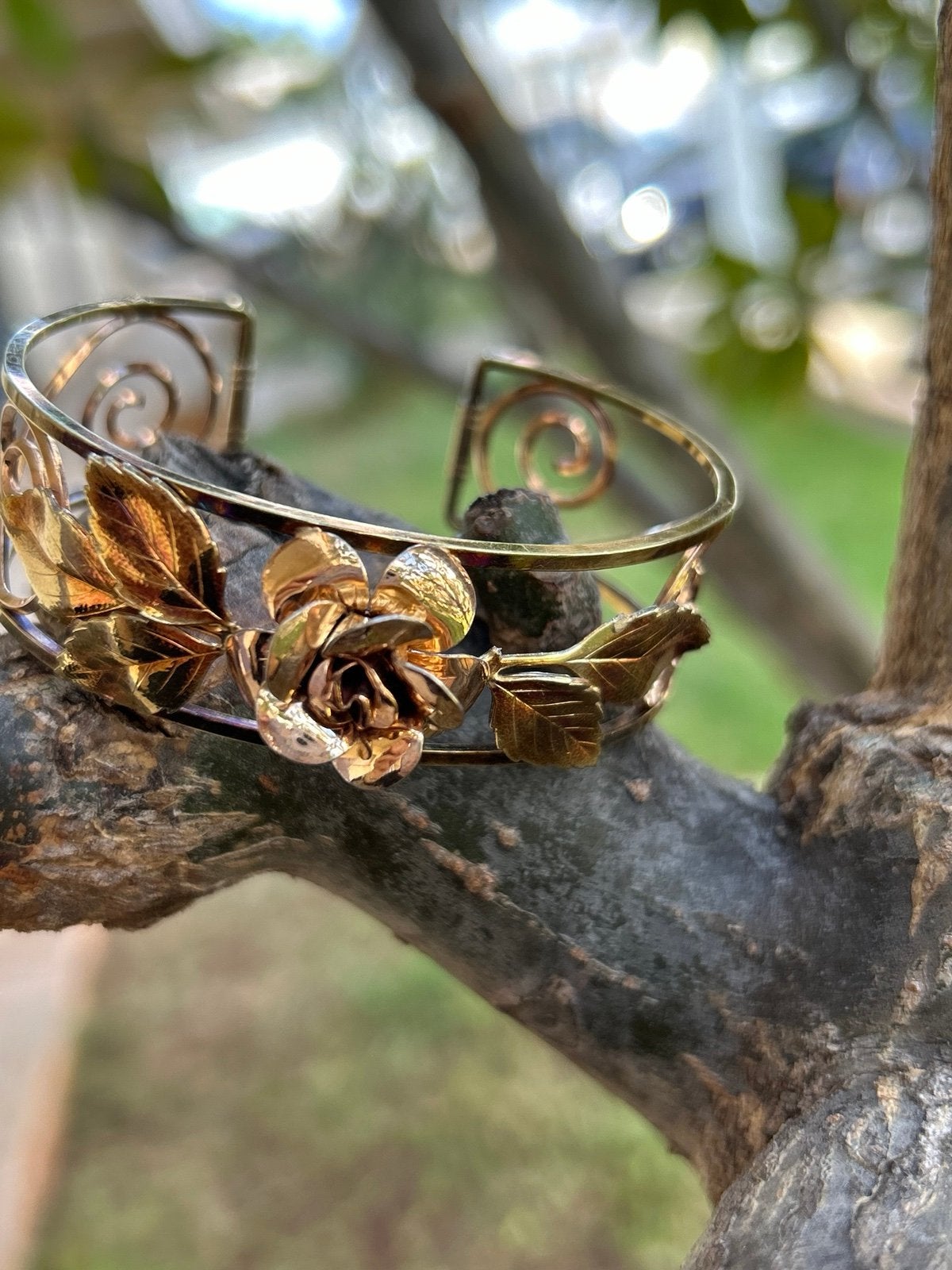 Vintage Krementz 12K Gold-Filled Blooming Floral flower wide rolled bracelet