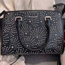 Michael kors bag barely worn with dust bag