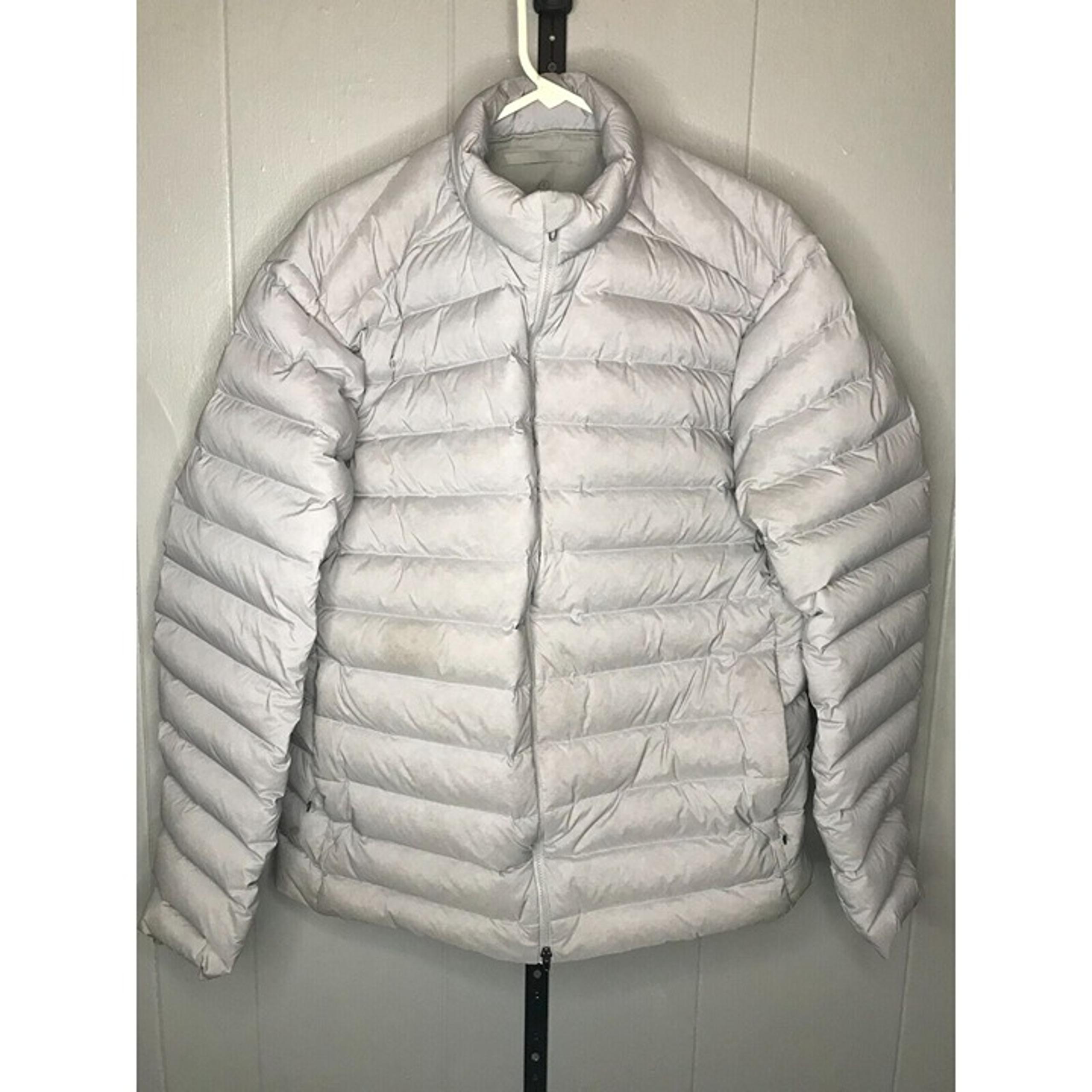 Lululemon Mens Navigation Stretch Goose Down Jacket Gray Puffer Size XL SEE PICS
