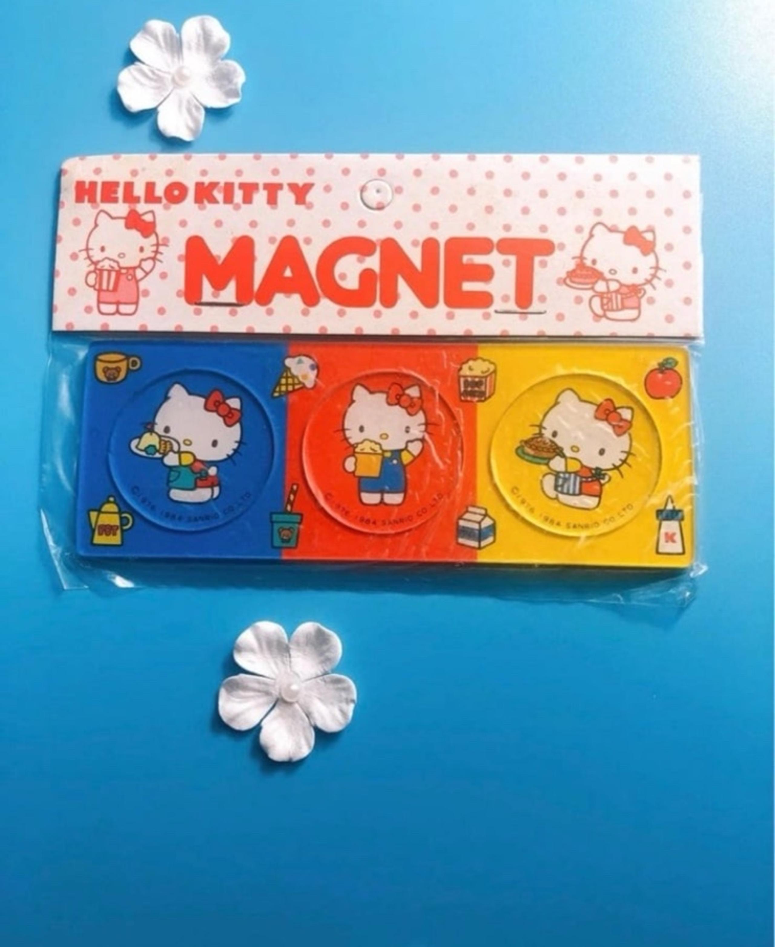 Hello Kitty magnet 1984