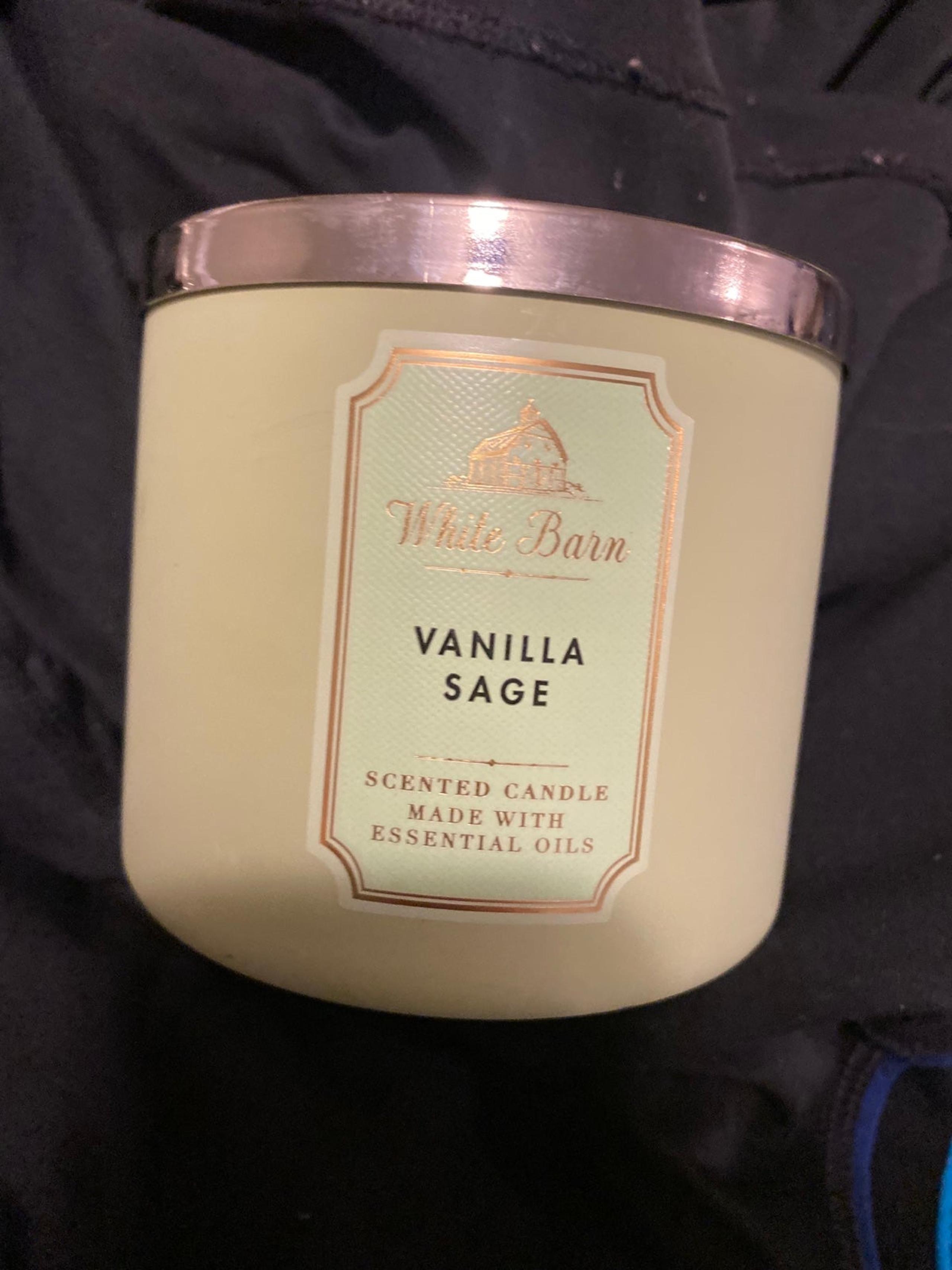 Bath and Body Works Candle rare vanilla sage
