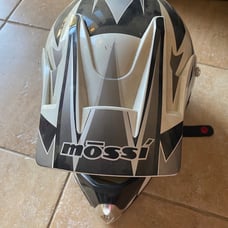 Mossi Helmet