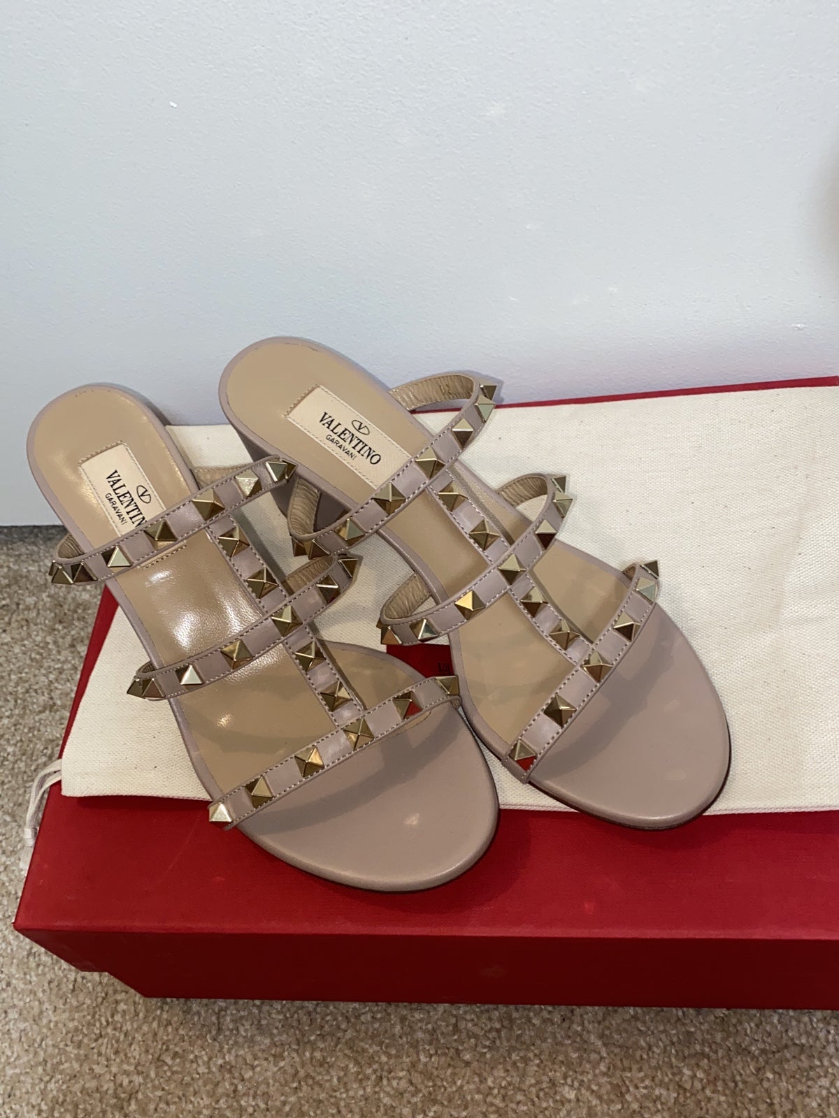 Valentino Garavani Slide Sandals | Mercari