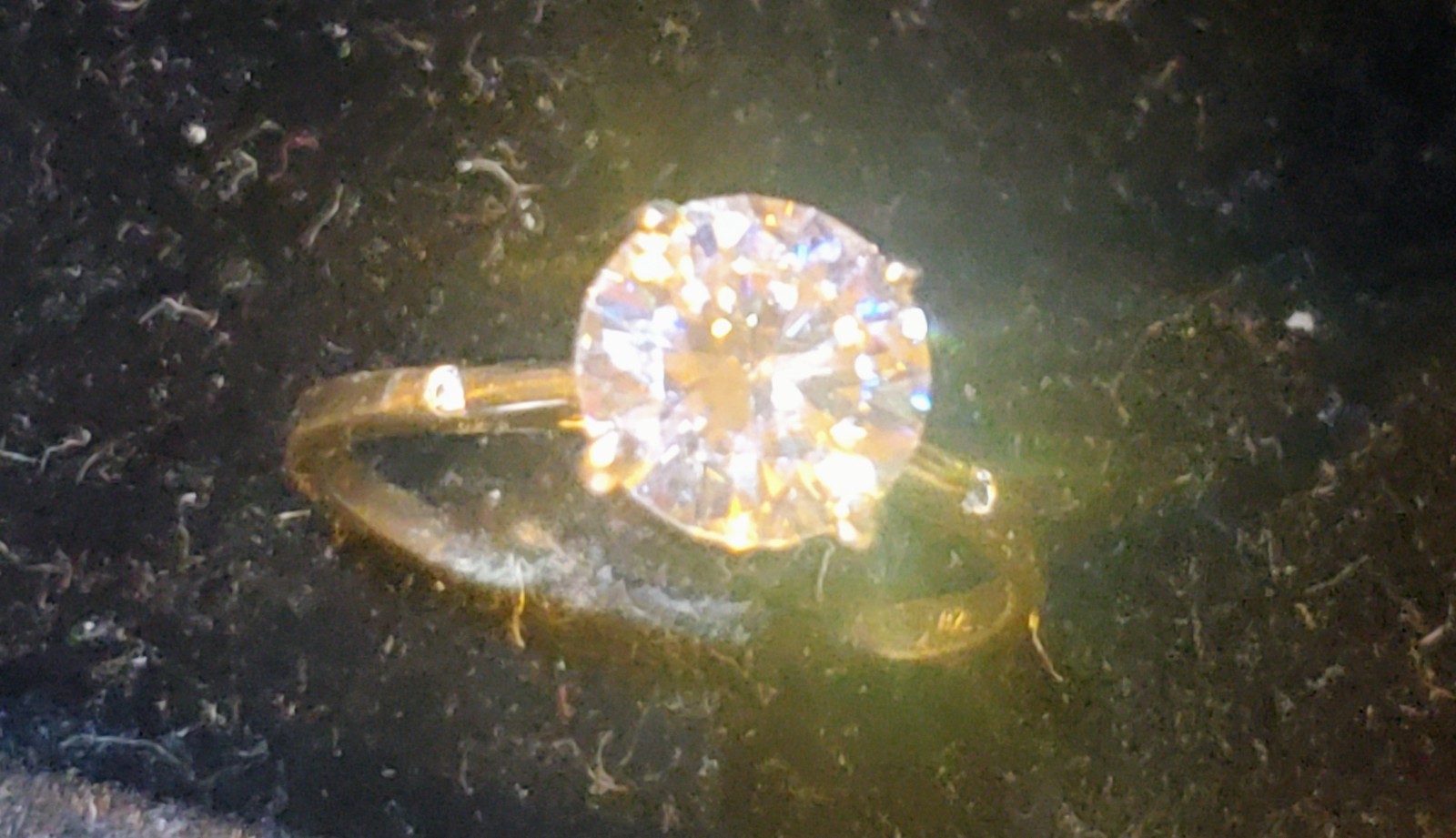 Super Fire 3cart Moissan Diamond.