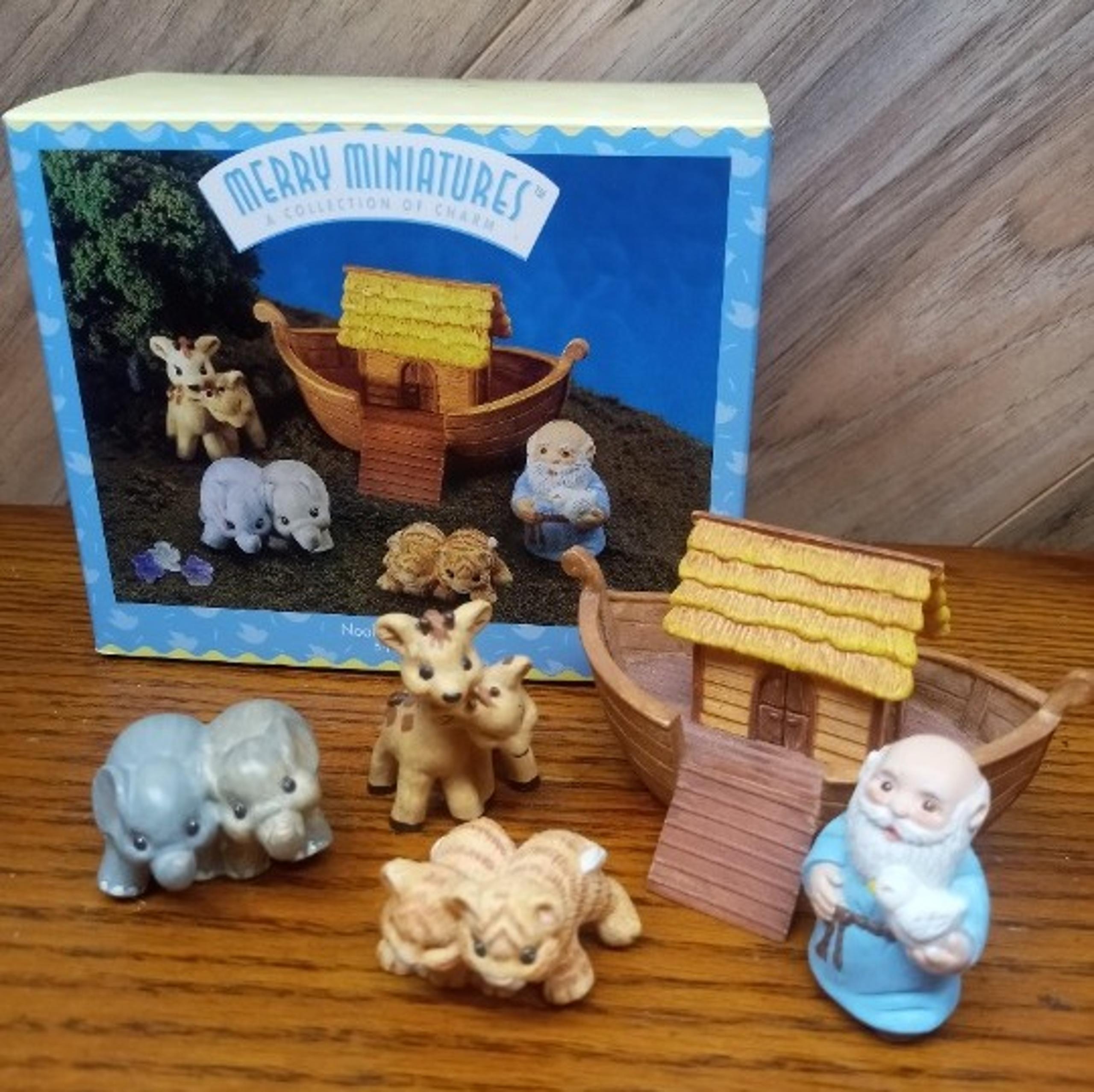 1996 Hallmark Merry Miniatures Noahs Ark Noah and Friends Mini Story Time 5 pc