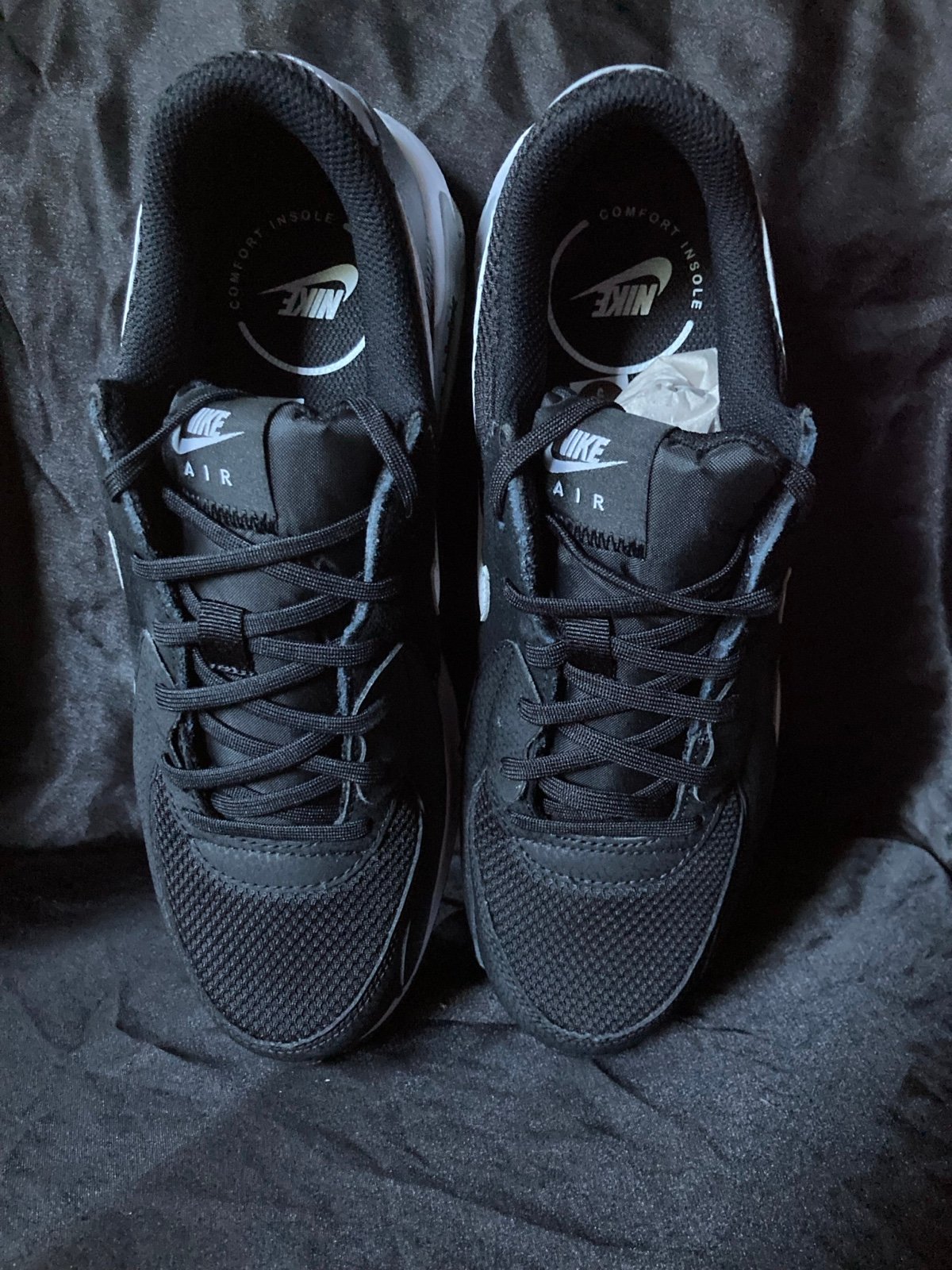 NIKE Men’s AirMax Excee Sneakers US-9