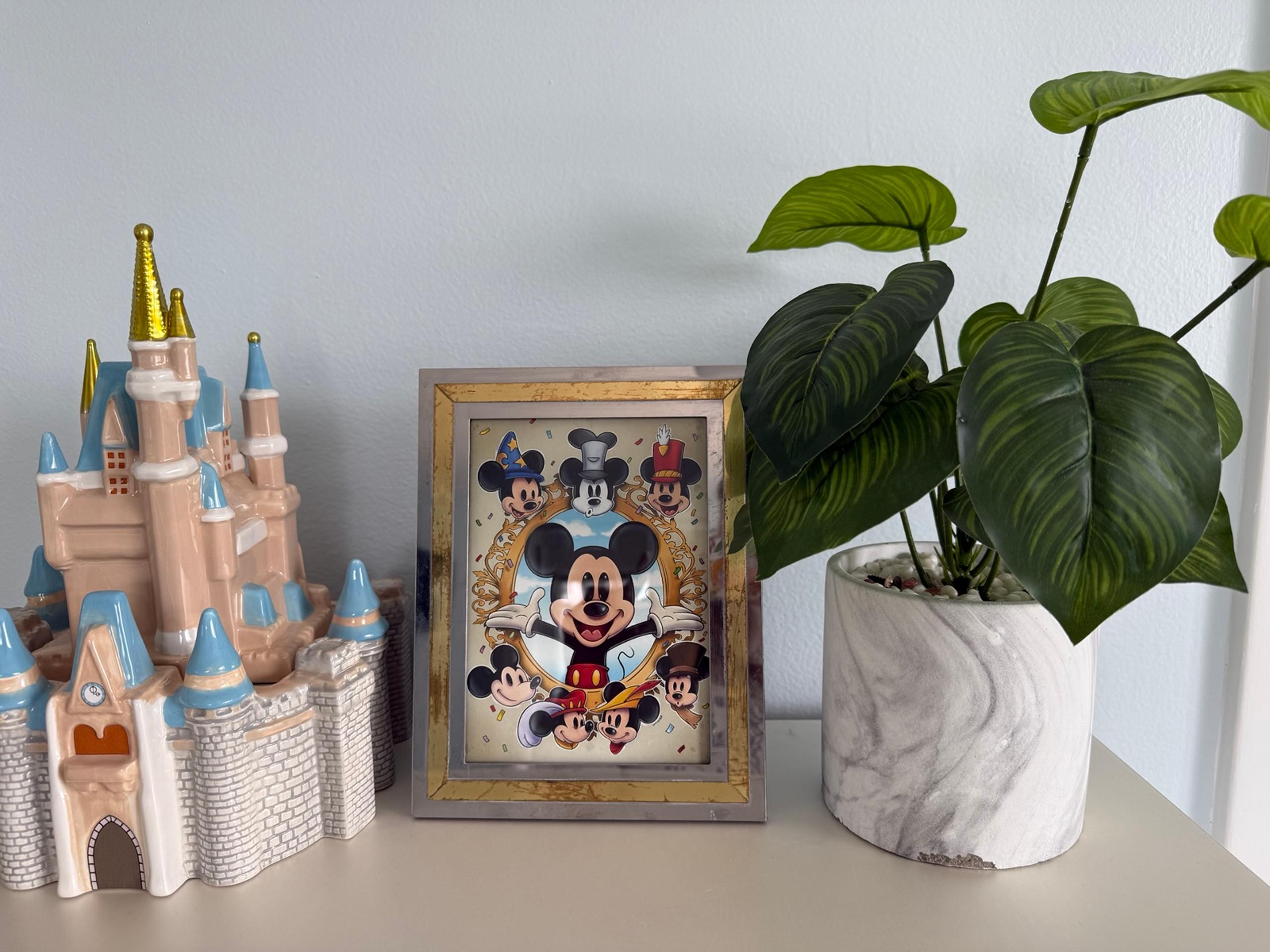 Disney Parks WonderGround Gallery Mickey