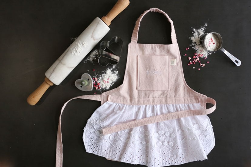 NEW Kids Bonnie Mae Co XOXO Valentines Apron