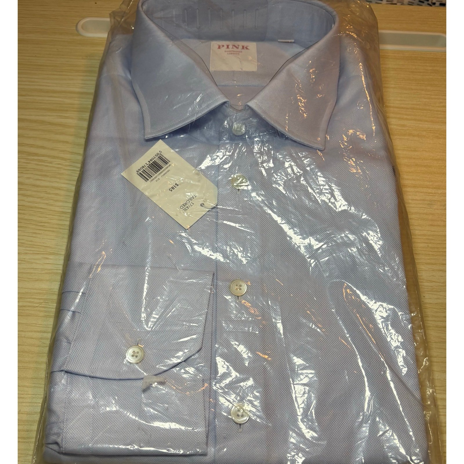 Thomas Pink men’s dress shirt. Size 17/43R. NWT. Blue