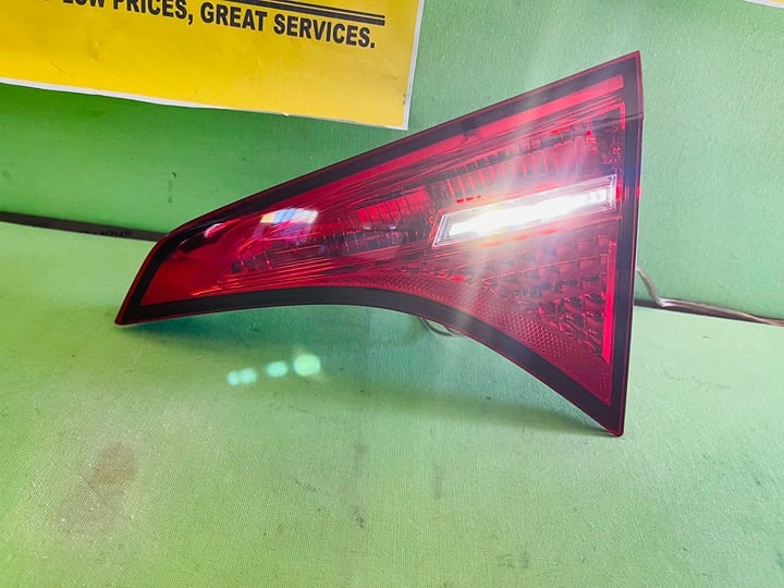 2017 2018 2019 Toyota Corolla Rear Inner tail light Trunk light Right side oem