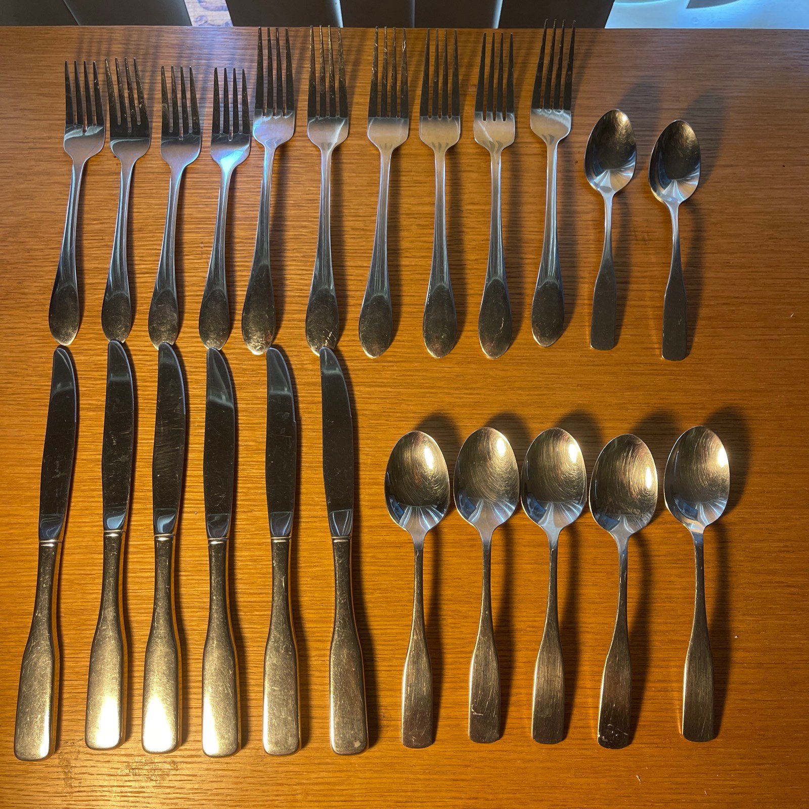 23 Pieces Cambridge Stainless Silverware Flatware