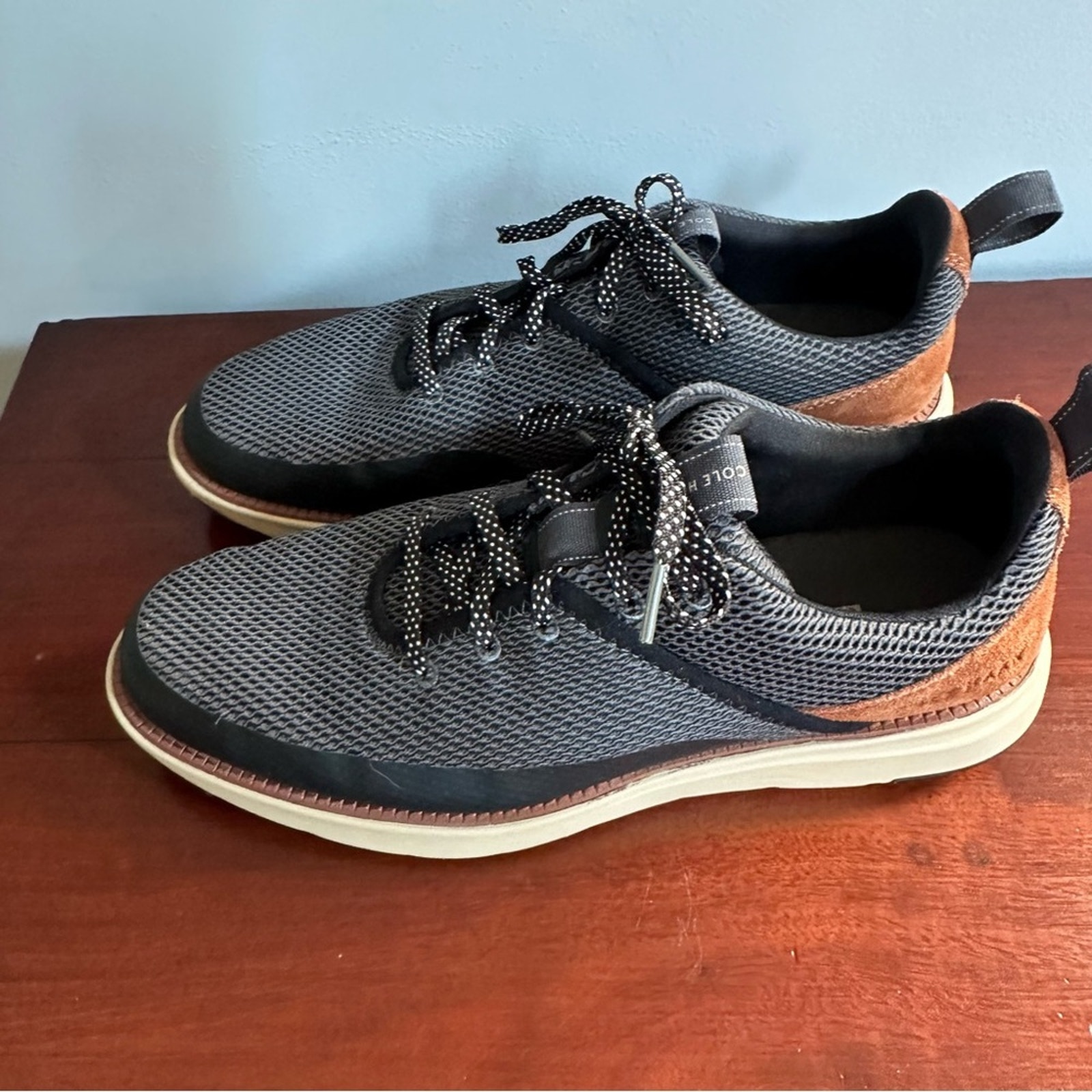 Cole Haan Grand Atlantic Lightweight Sneaker Black Tan Lightweight 9 1/2 Men 9.5