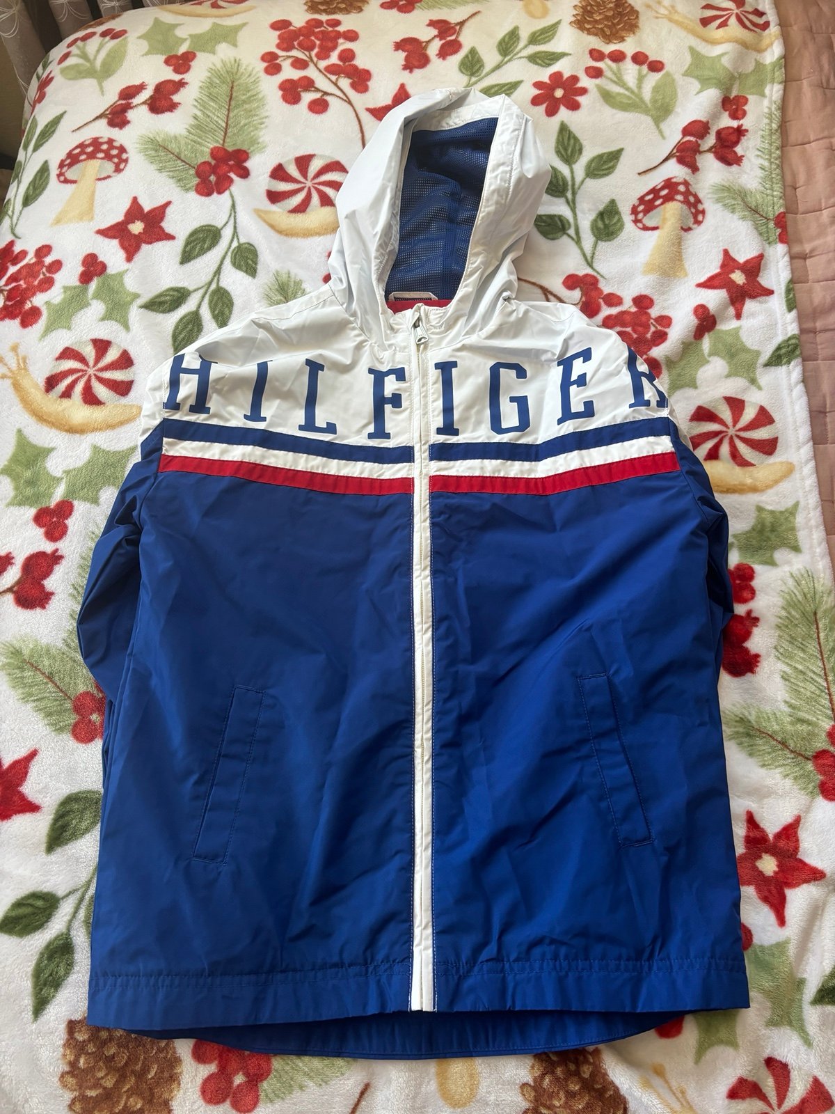 Like new Boys Tommy Hilfiger Blue and White Hooded Jacket (OG 70)
