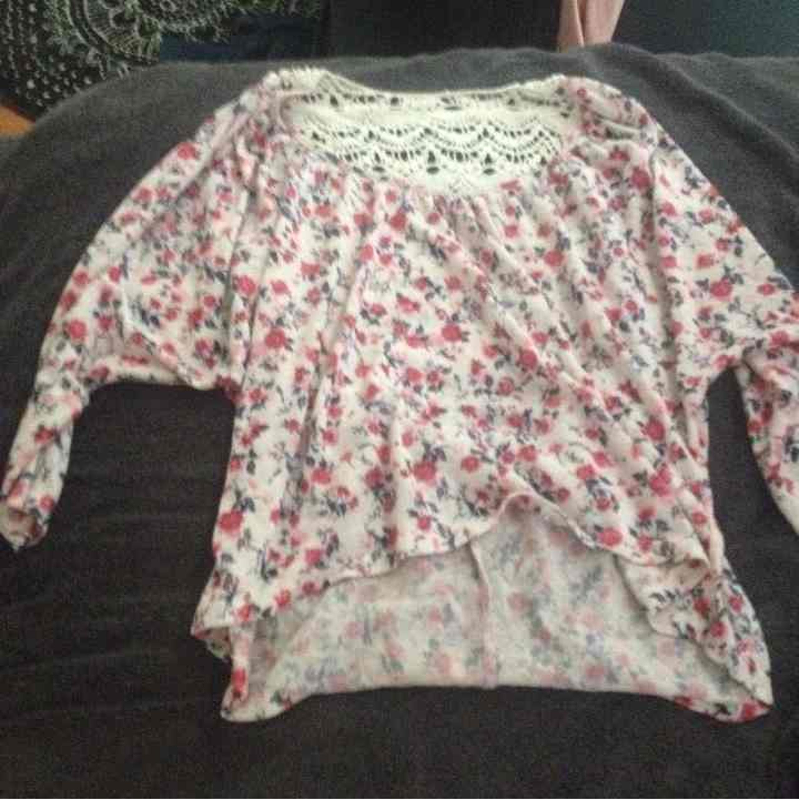 FLORAL KNIT TOP!