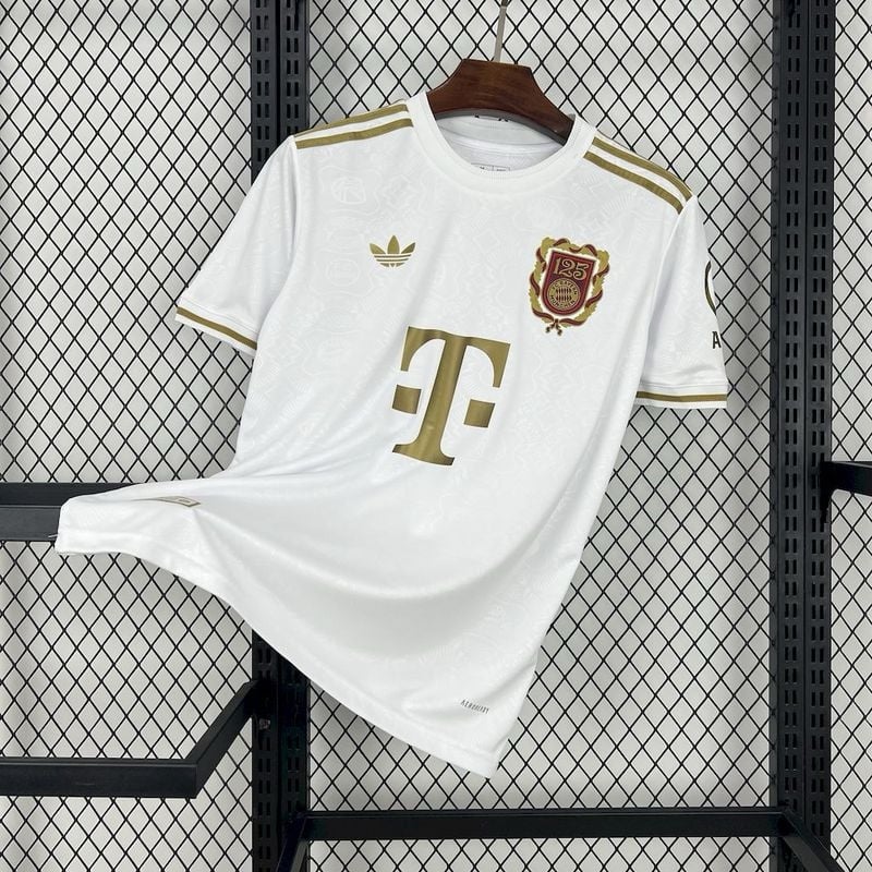 Bayer Munich 125th anniversary Size Large player version (125))