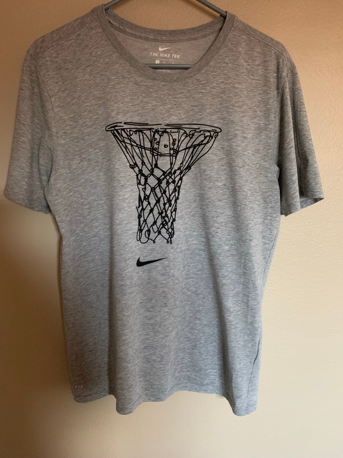 Nike Men Dri-Fit Basketball Net Graphic Gray Shirt Medium. Good Used Condition.