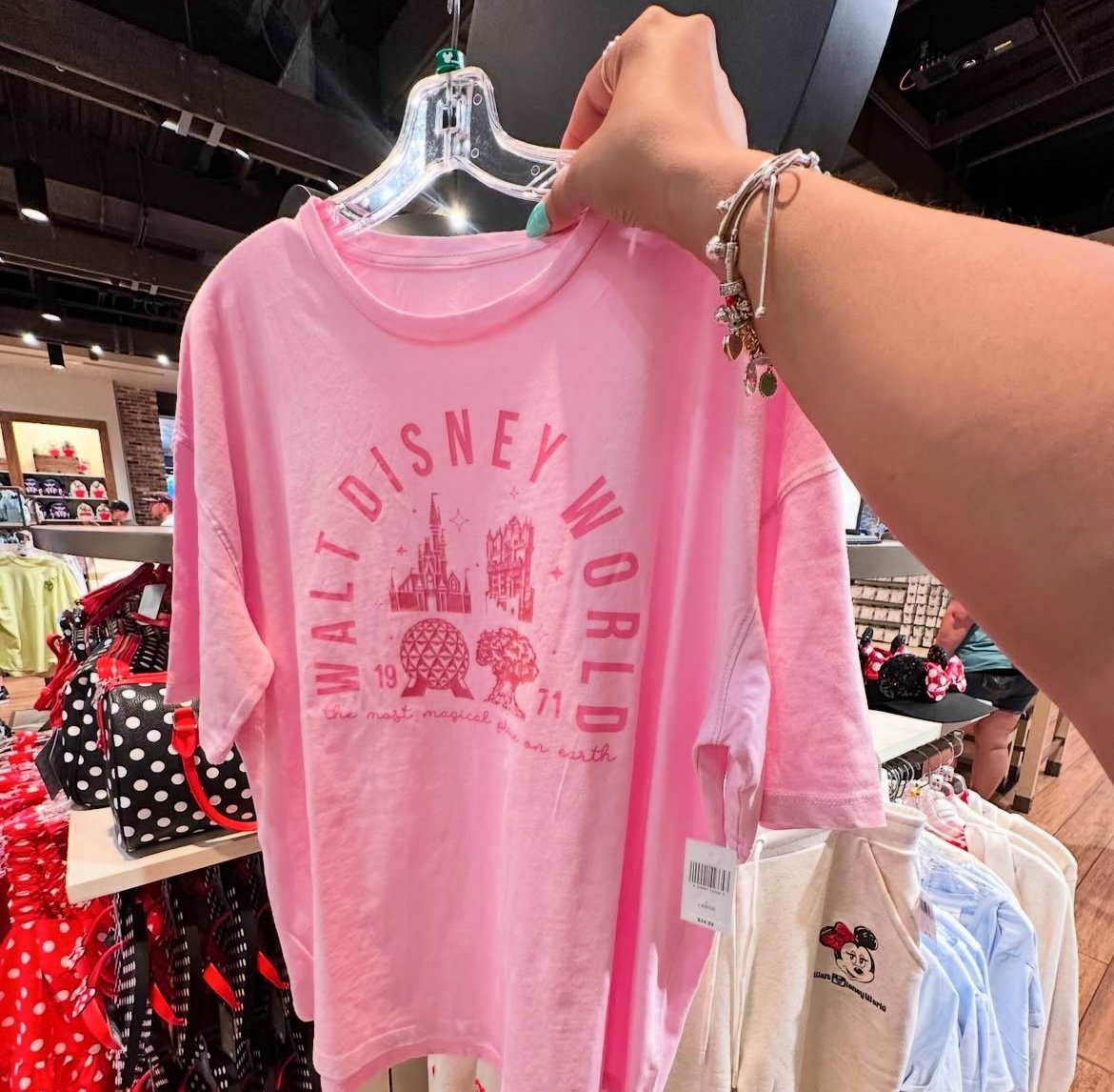 Walt Disney World Park Icons T-Shirt Size M NEW