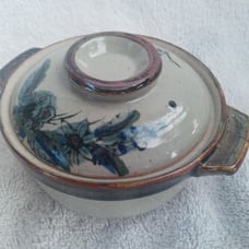 Stoneware Single Serve Pottery Covered Miniature Casserole Dish with Lid