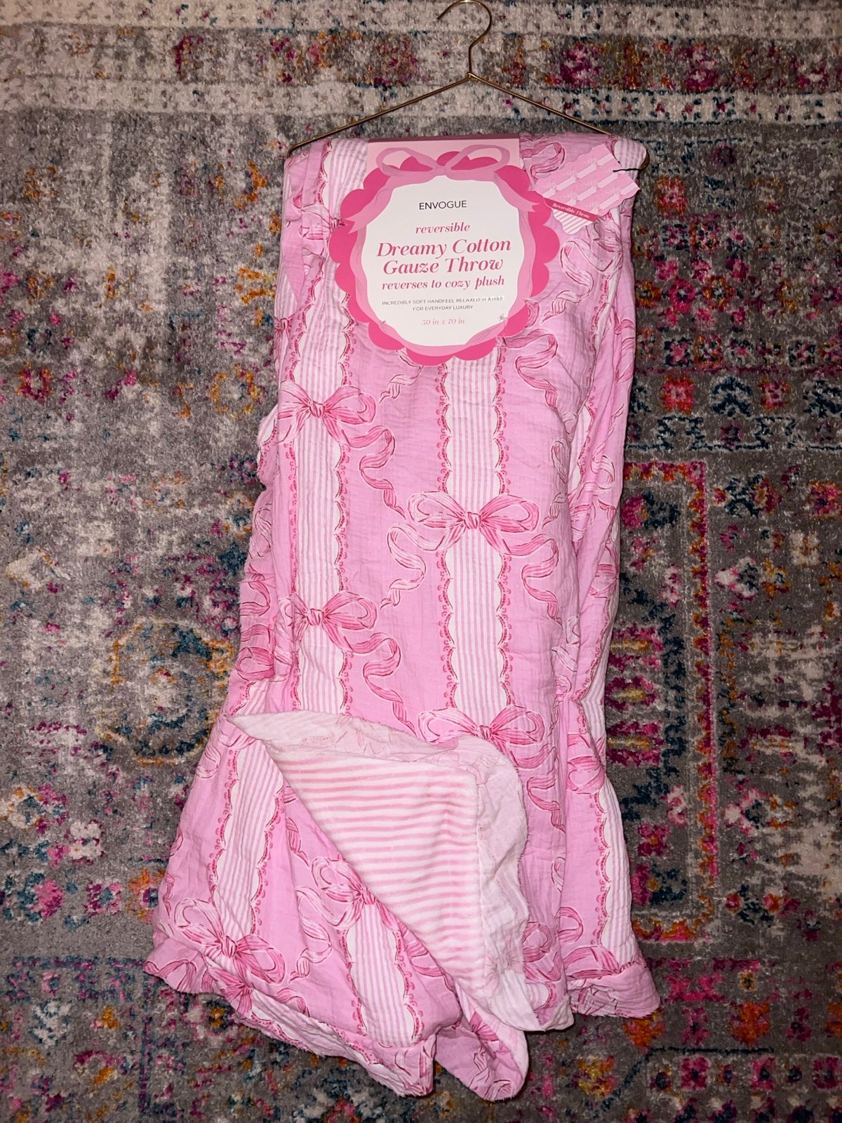 NEW Envogue Delphine Reversible Coquette Pink Bow Throw blanket