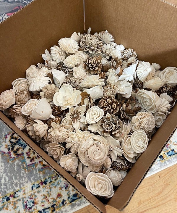 100 Mix of Assorted sola wood flowers