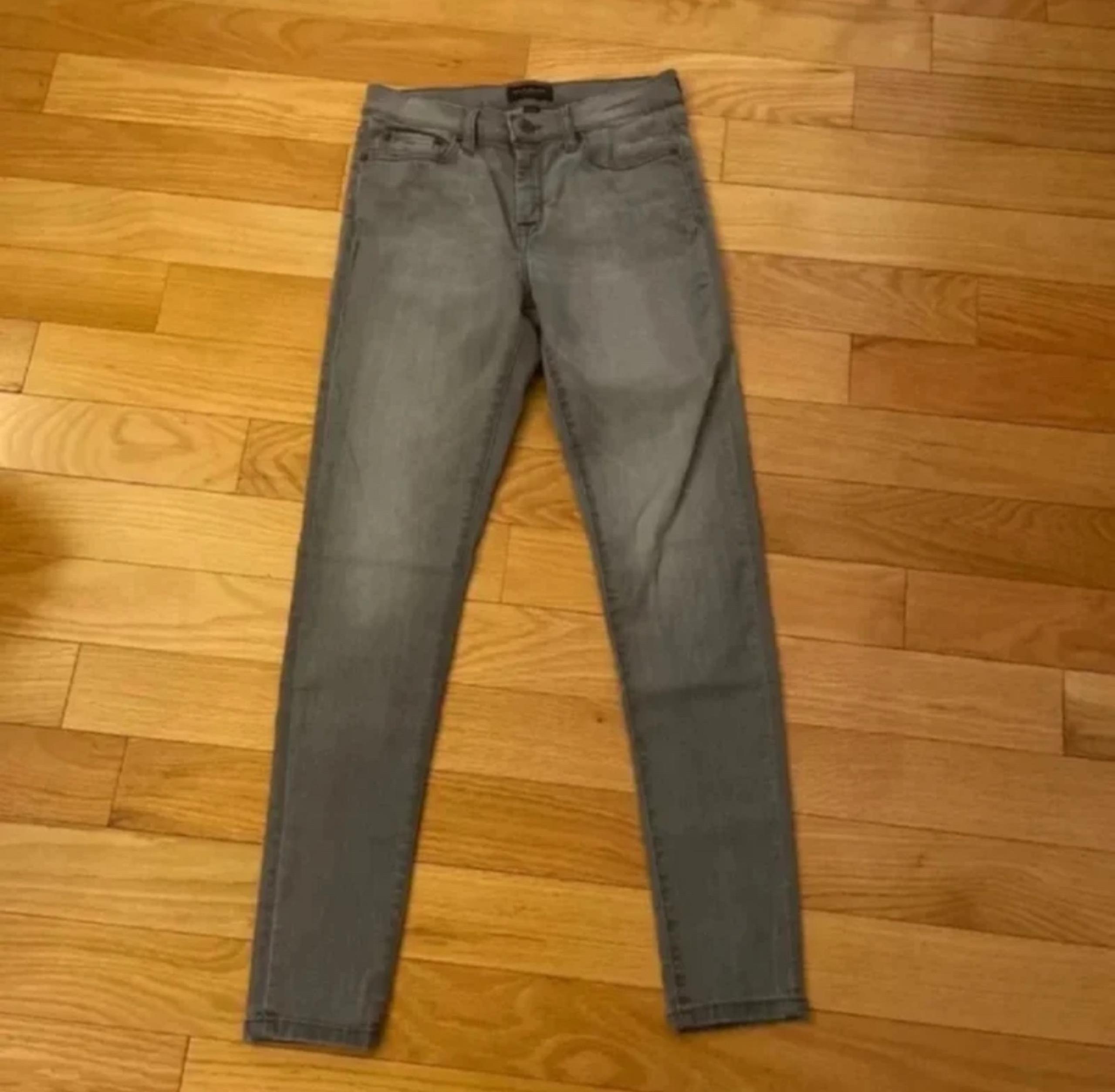Banana Republic Sculpt Skinny grey jeans. Woman’s size 27/4