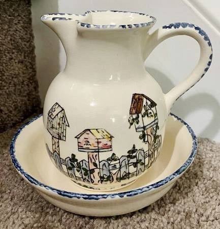 Vintage Collectible Porcelain Internacional Heartland Pitcher With Water Basin H