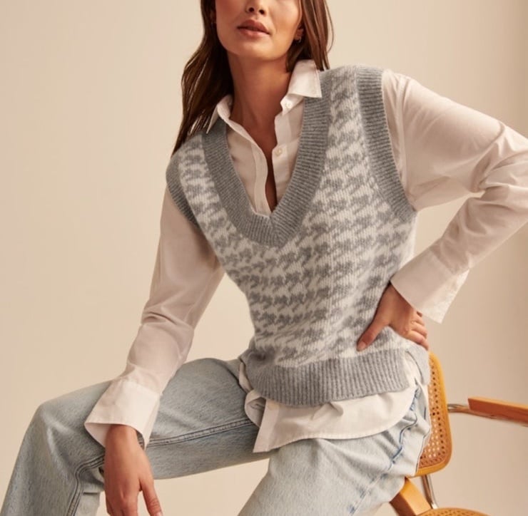 Abercrombie & Fitch V-Neck Sleeveless Sweater Vest Gray Houndstooth Size Small