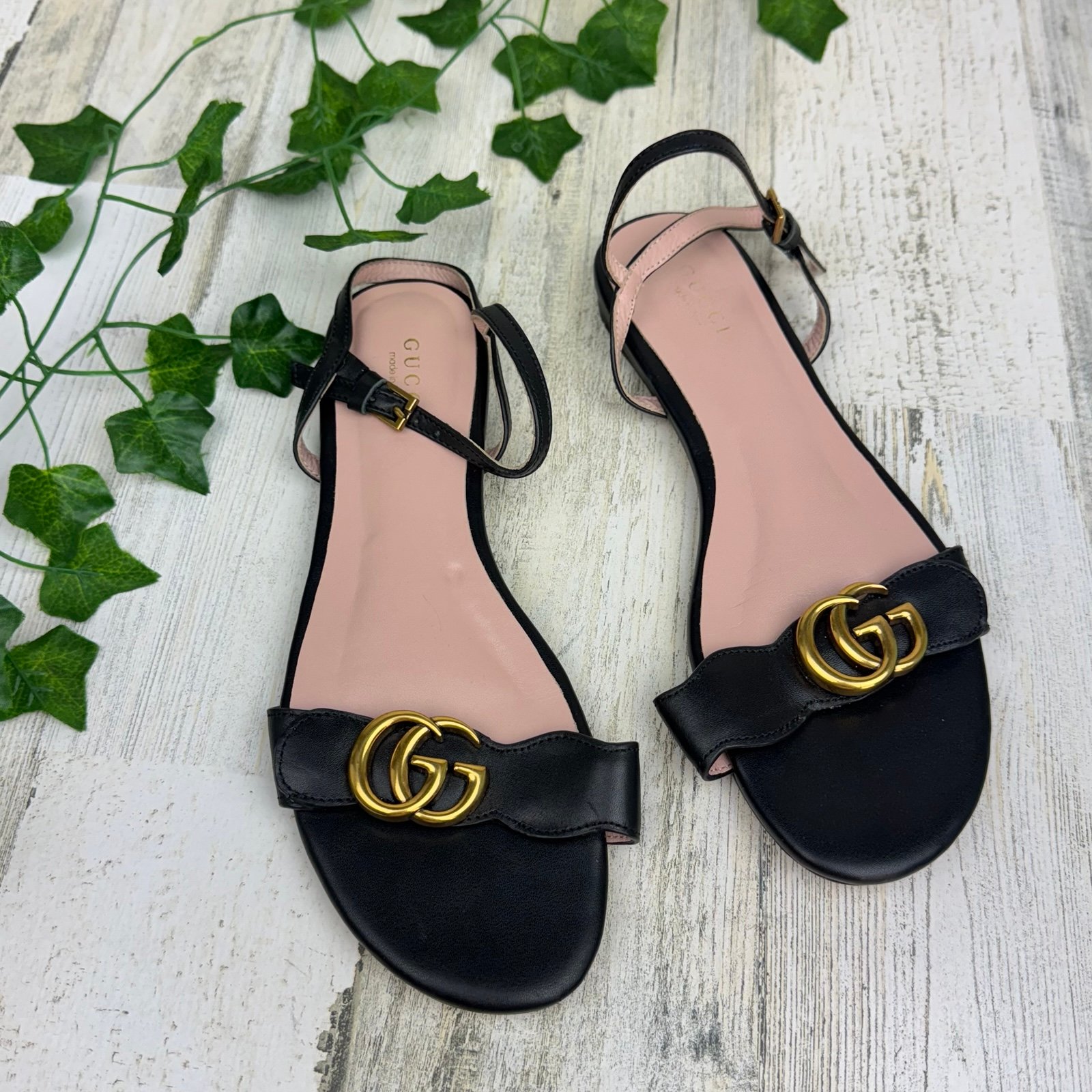 Gucci Double G Sandals Flat Black Leather Interlocking GG Size 37