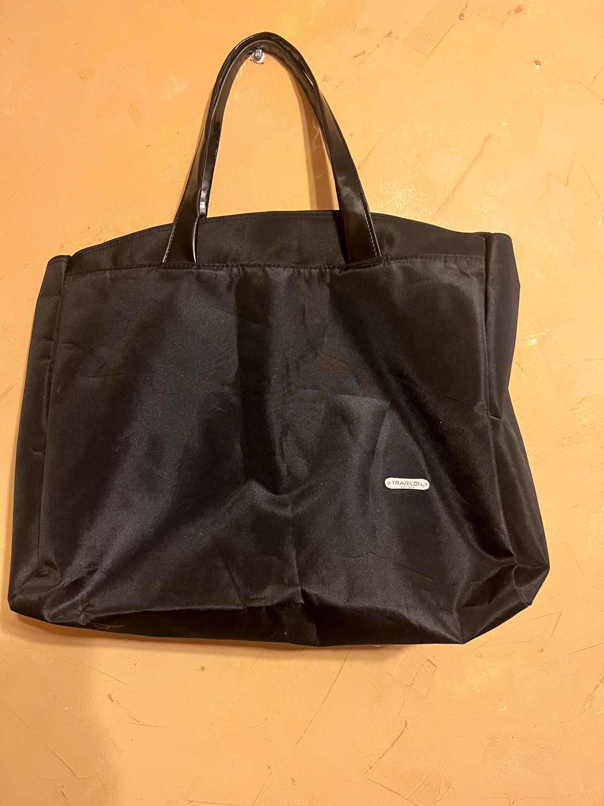 TravelOn Tote Bag Foldable Zip top Black
