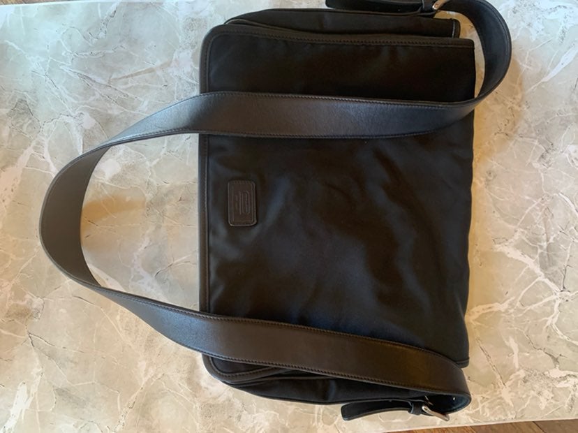 Nwot COACH MESSENGER BAG