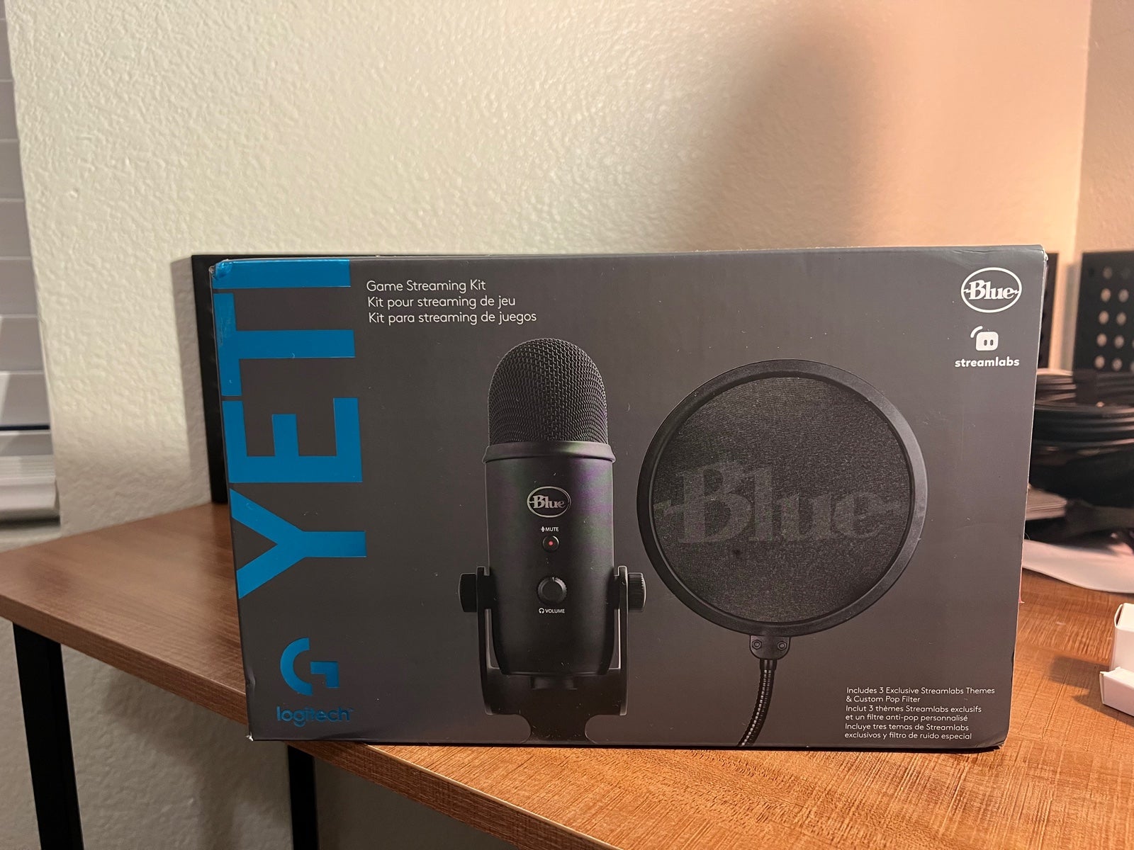 Logitech Yeti Game Streaming Kit