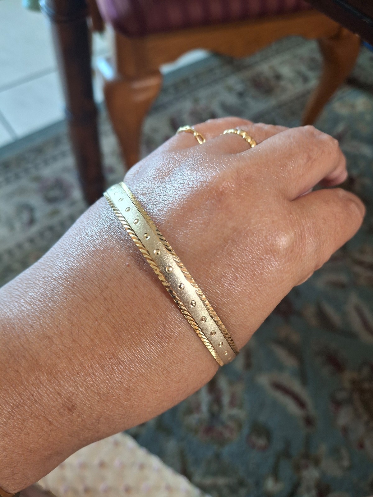 Bangle bracelet
