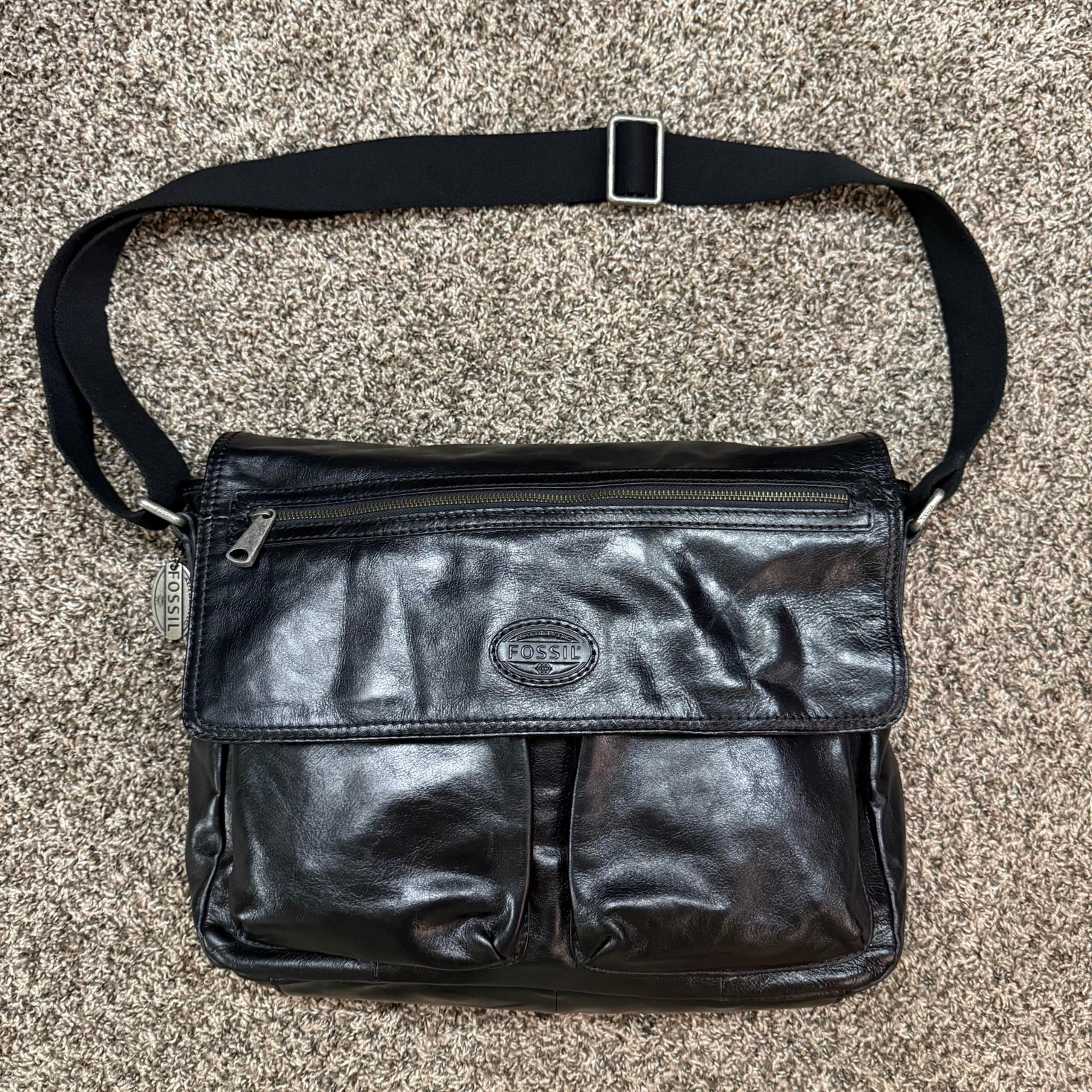 Fossil Black Leather Transit Messenger Computer Bag