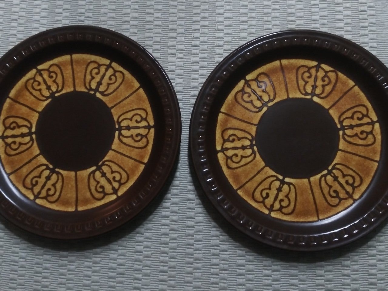 Set Of 2 Vintage Mcm Brown & Yellow Bolero By American Enterprise Salad...