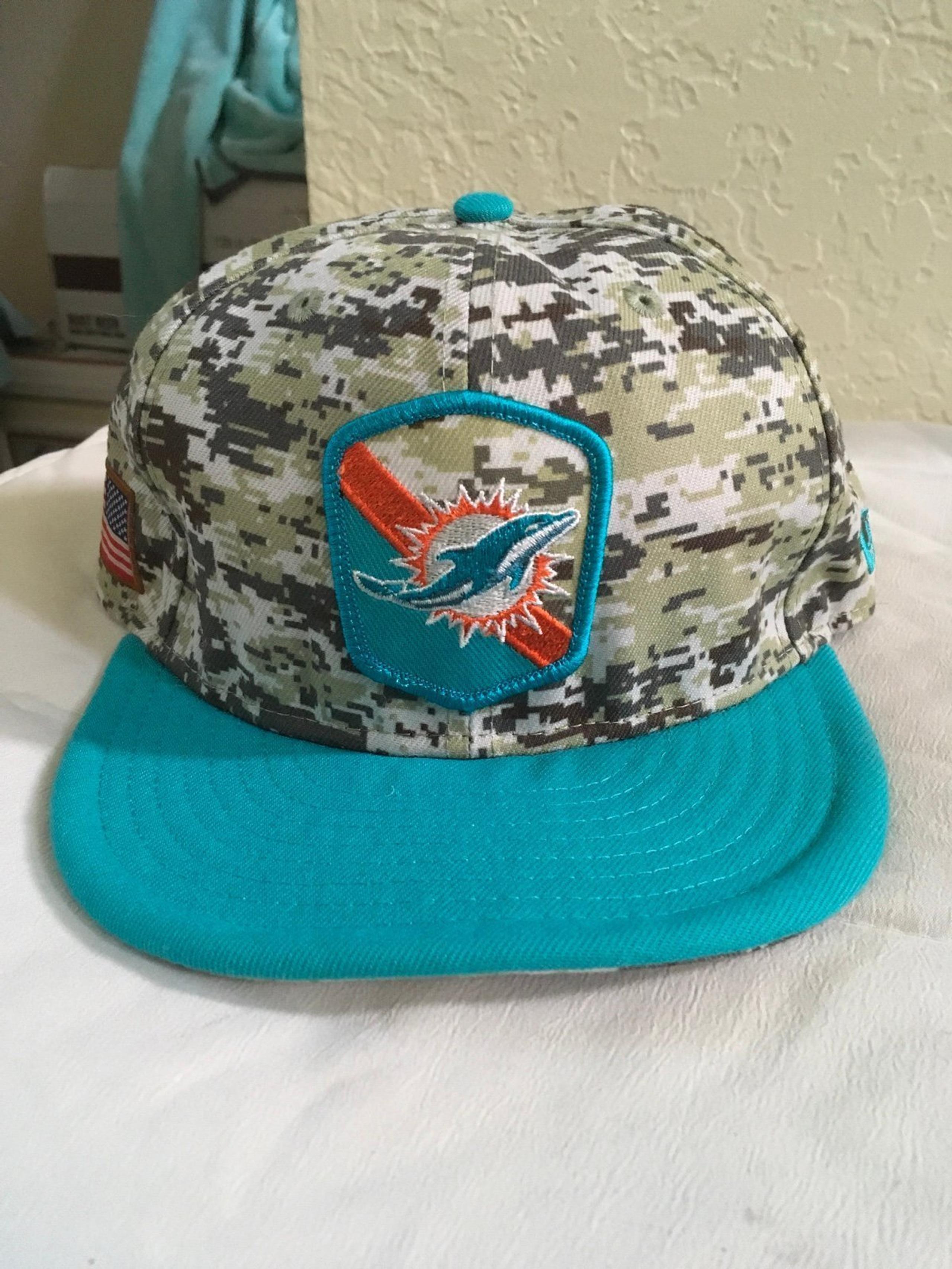 Men’s NFL New Era 39Thirty Miami Dolphins Salute To Service Camo Hat