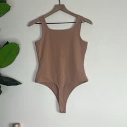 Item photo preview #3