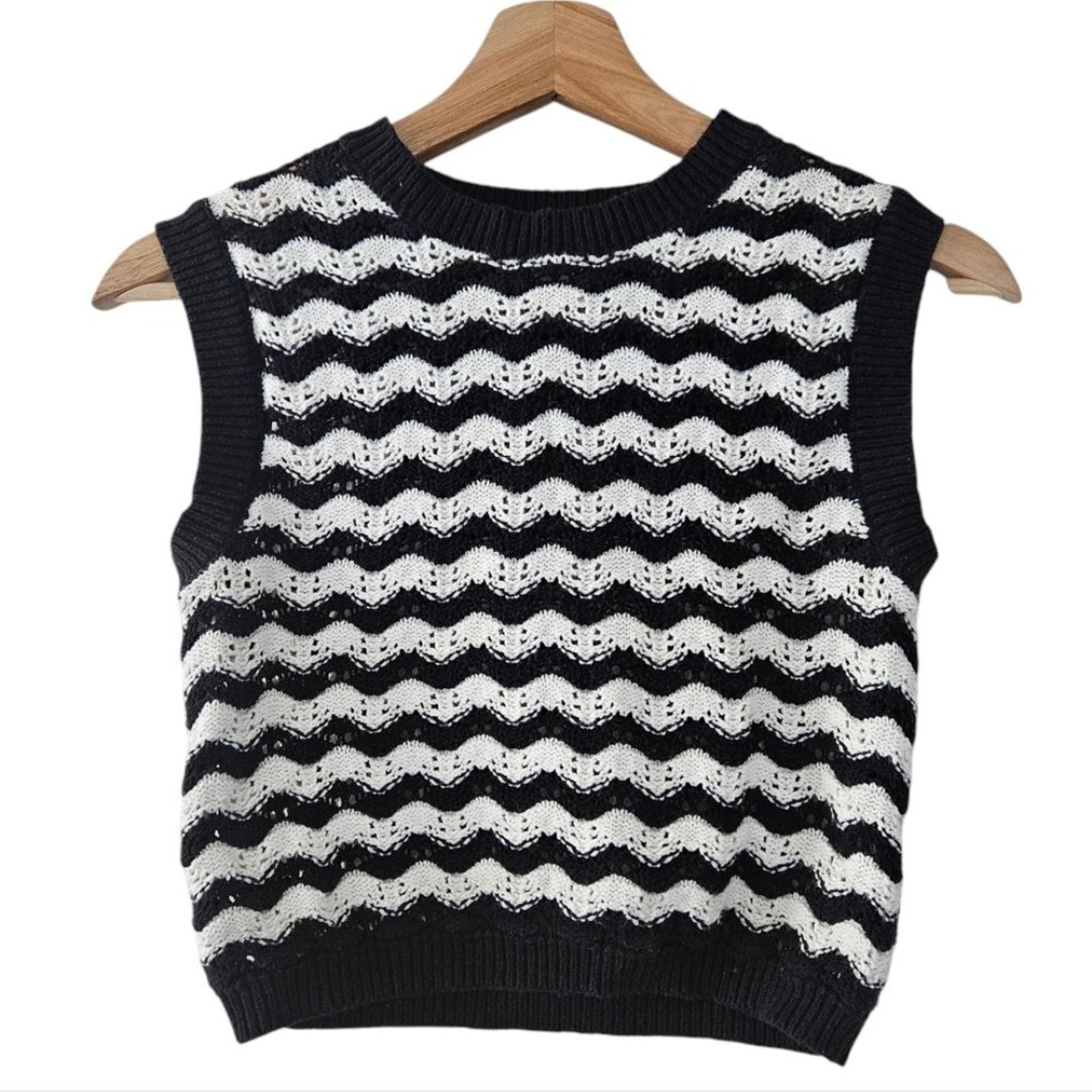 Jessica Simpson Black and White Knit Vest
