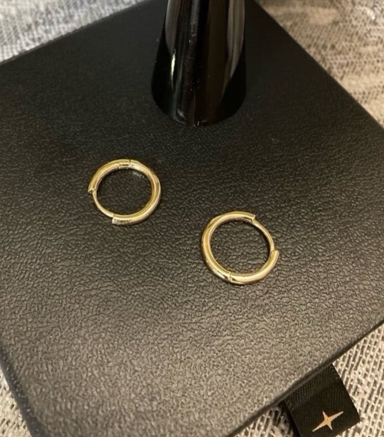 18K Gold Huggie Hoop Earrings ( Inventory Blowout Sale )