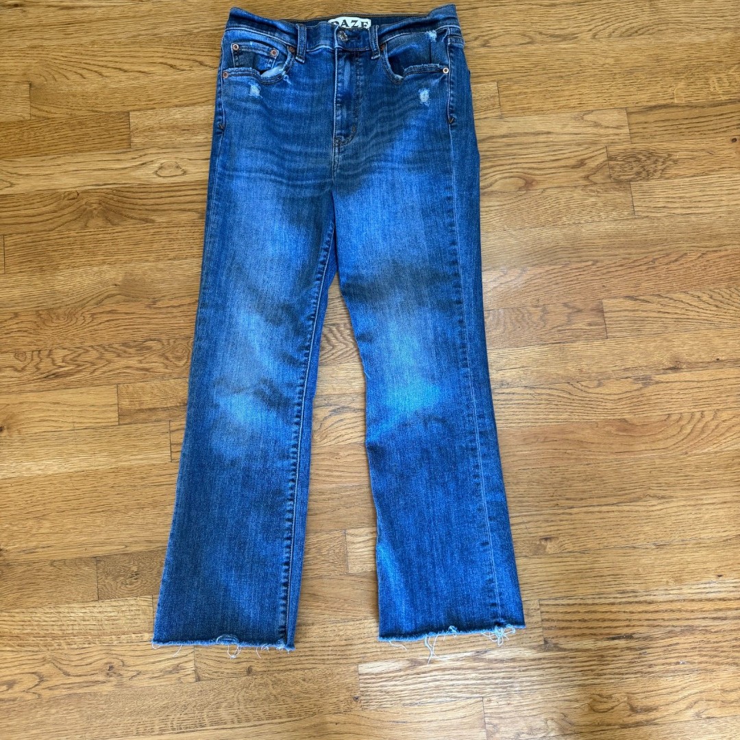 Daze women’s High Waist Crop Flare Jeans Size 28