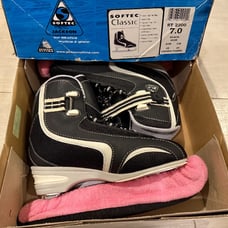 Womens ice skates size 7
