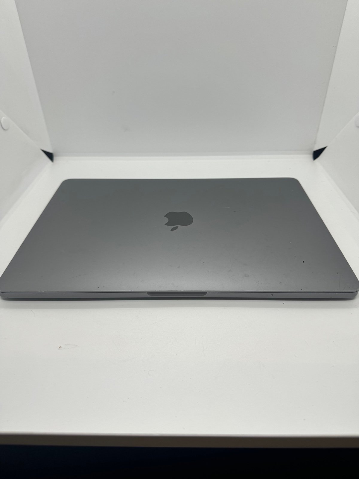 Apple MacBook Pro 13 Touch Bar Touch ID