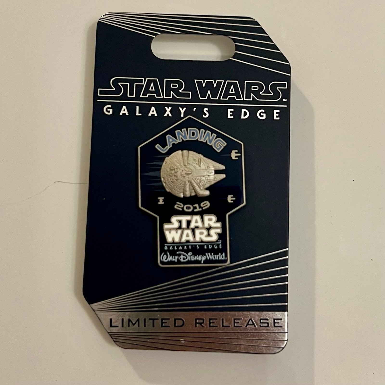 Disney Pin Cast Exclusive Star Wars Galaxy's Edge Landing Opening 2019 WDW World