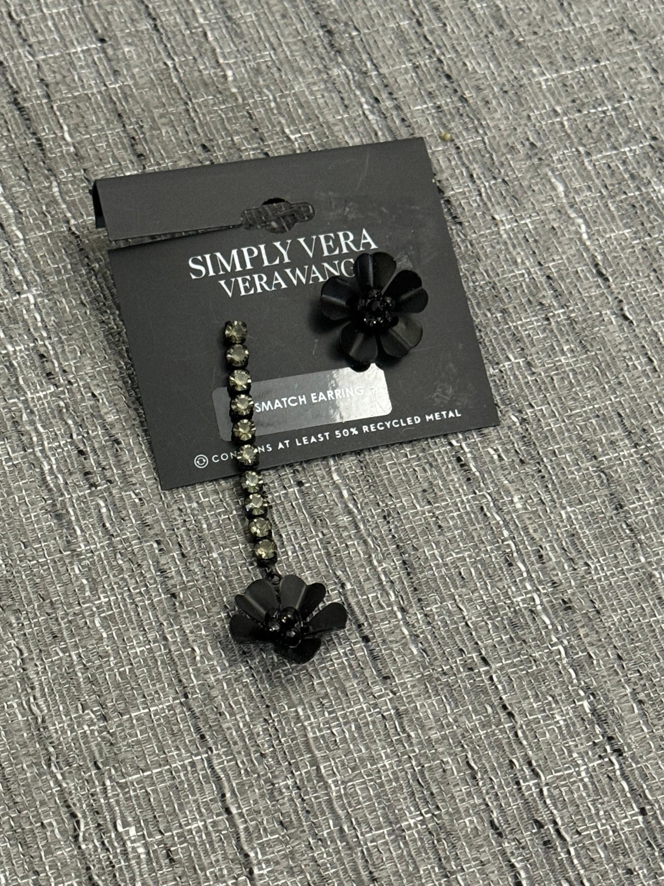 Simply Vera Earrings Midnight Flower NWT