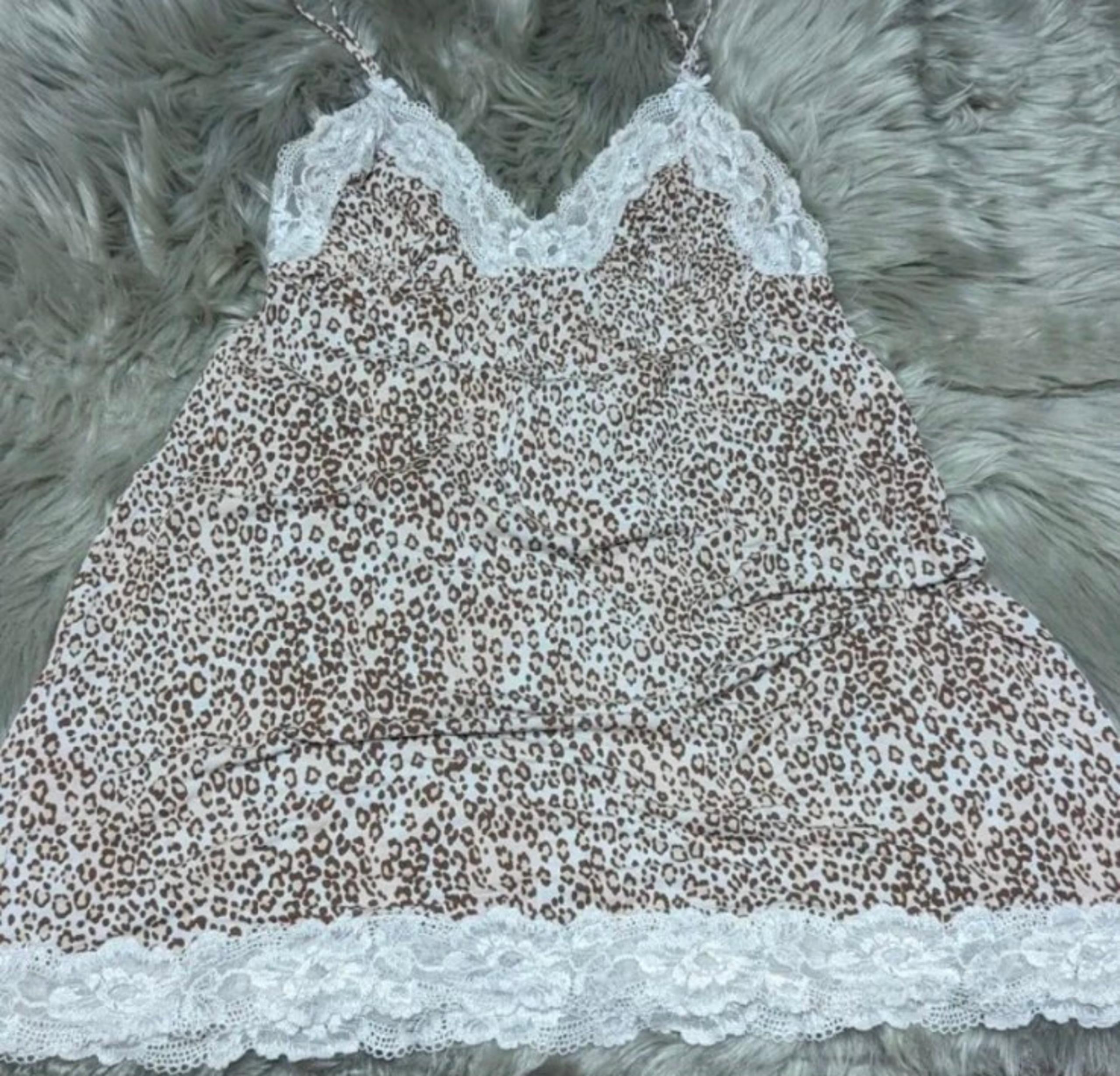 Victoria’s Secret Leopard Print  Night Gown Slip Medium Lacey Modal Elastane