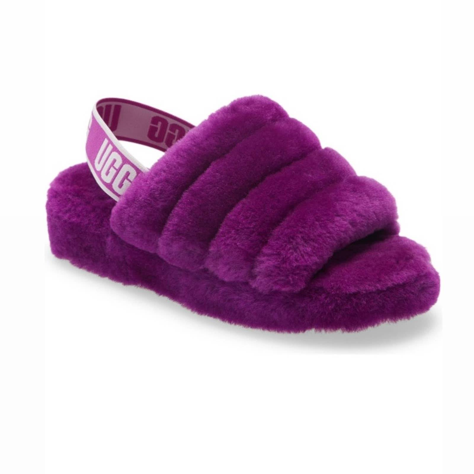 NEW W/ TAGS AND BOX Ugg “Fluff Yeah” Sandal