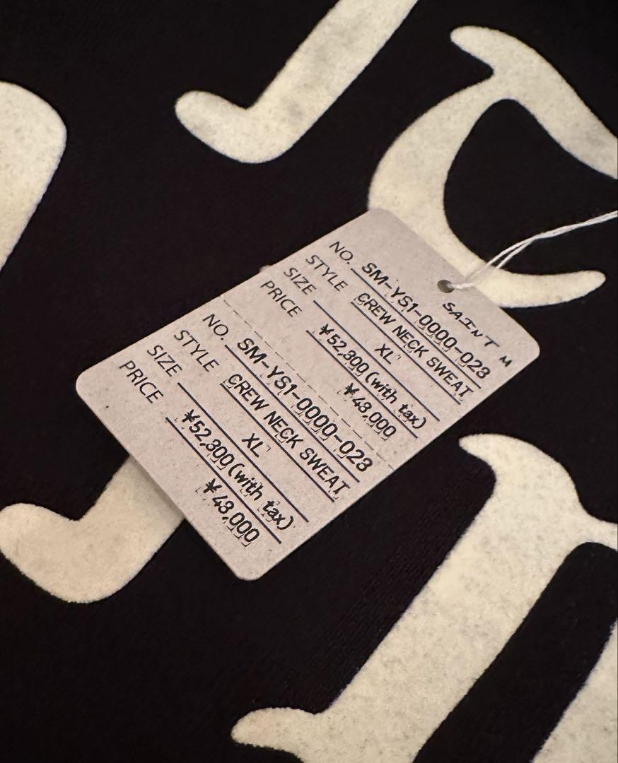 SAINT Mxxxxxx mx6 CREW SWT IT'S SAINT is a crewneck